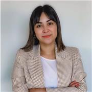 Soy periodista y trabajo como profesora de Lengua Catalana y Castellana en la E.S.O. y Bachillerato. 👩🏻🏫